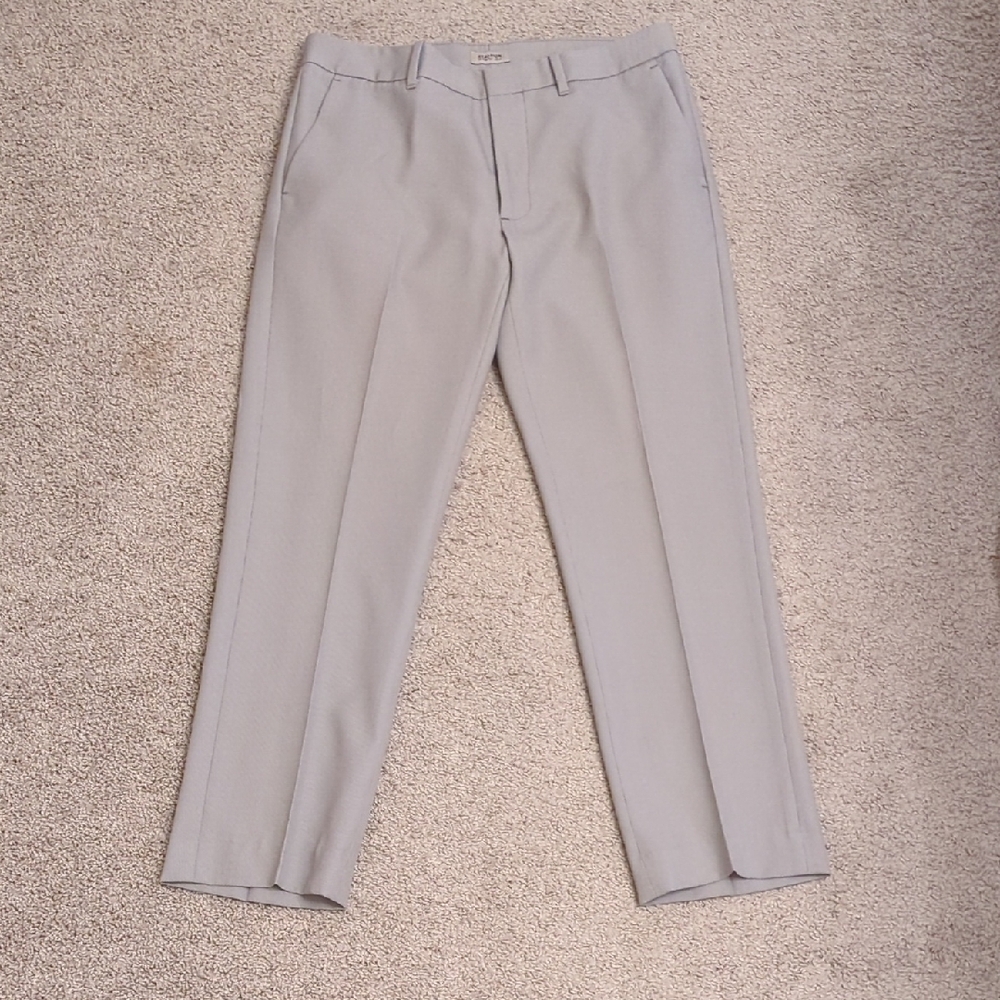Gray Dress Pants with Classic Straight-Leg Cut
